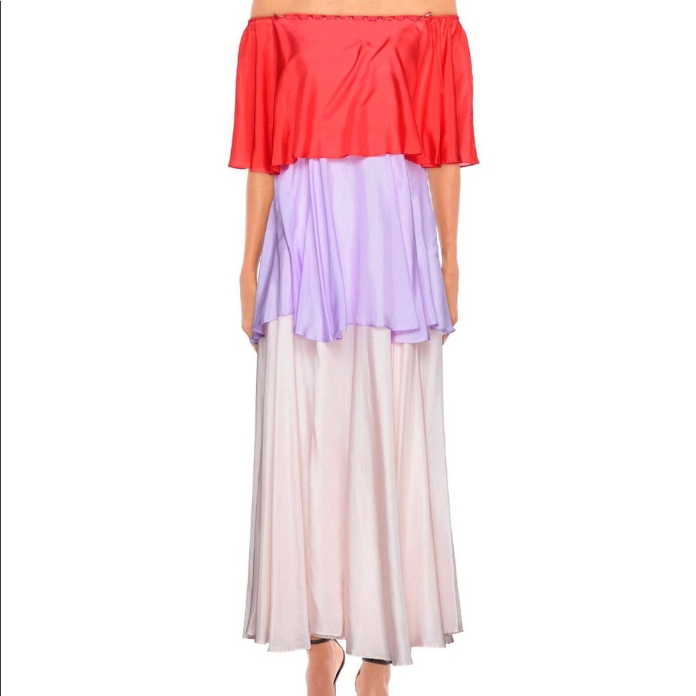 Perfect tiered color block dress for wedding season! Light & airy and stunning